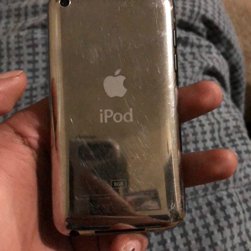 iPod touch - Picture 2 of 5